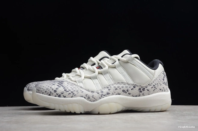 Jordan CD6846-002 Snake 11 SE Bone Low Light Air 0912